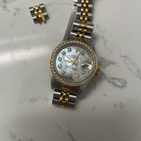 Women’s Datejust Rolex - Picture 3 of 10